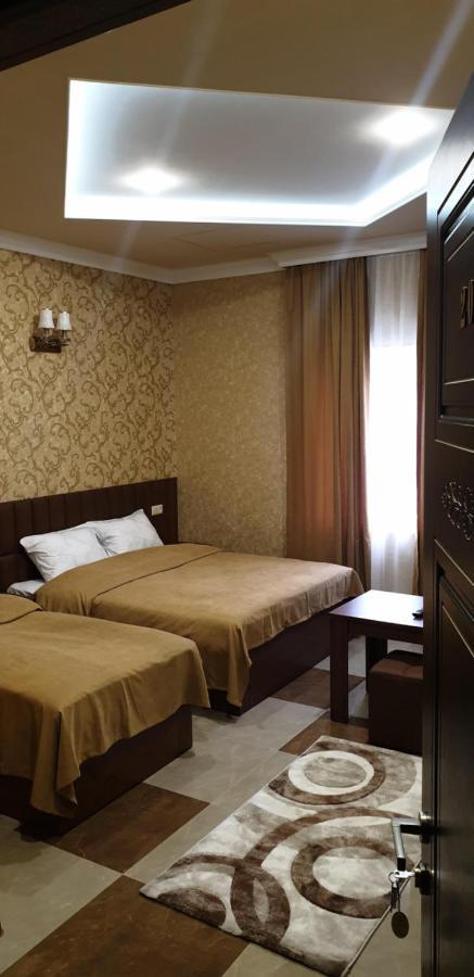 Khrchit Hotel Martuni Exterior foto